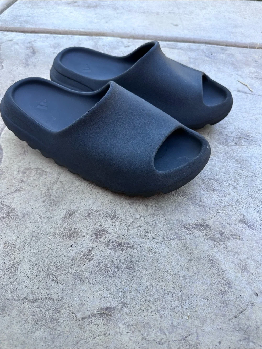 adidas Yeezy Slide Black onyx